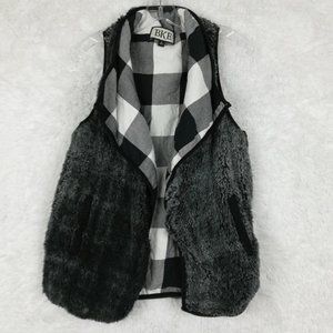 BKE Womens‎ Vest Sleeveless Faux Fur Gray Checked Shawl Lined Plaid M
